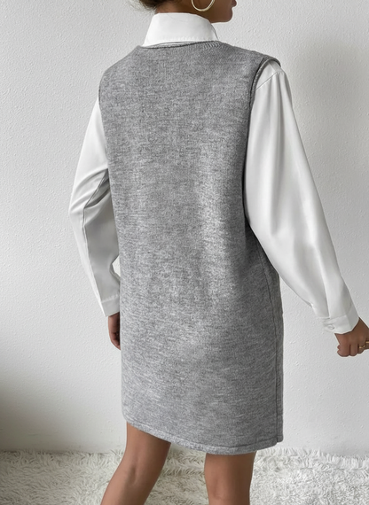 V-Neck Sleeveless Sweater Dress with Pockets – Effortless Cozy Chic - Pelléssa